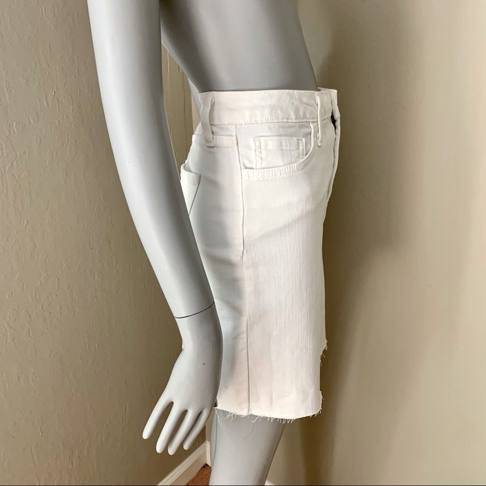 JUST BLACK White Denim Stretch Cotton Raw Hem Skirt Style # CD132K Size Small - Picture 9 of 16